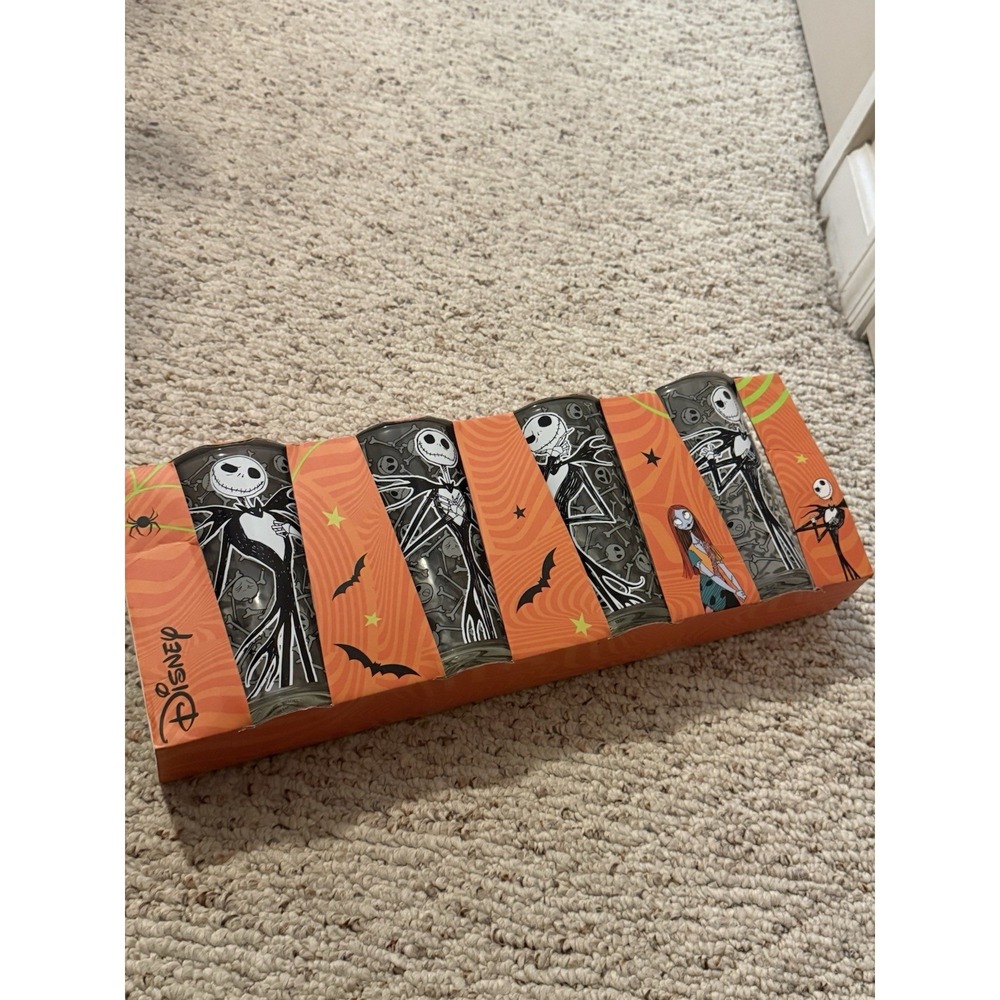 Disney The Nightmare Before Christmas Set of Four 16 oz glasses NBC JACK BURTON - Picture 2 of 3